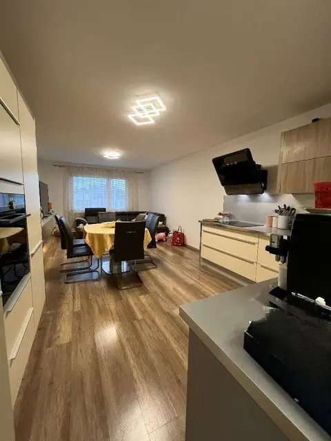 PROVISIONSFREI - 4 Zimmer Wohnung mit Loggia & Top Lage nähe (U4/ U6)