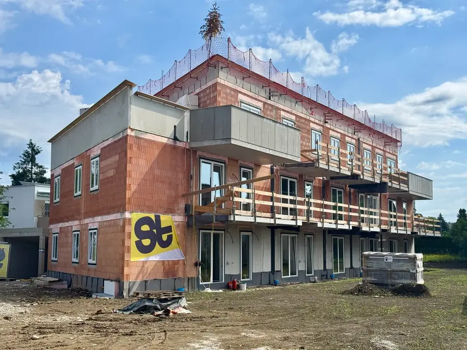 Ruhige kompakte 4-Zimmer-Wohnung mit Balkon in Liebenau - Erstbezug - Provisionsfrei!