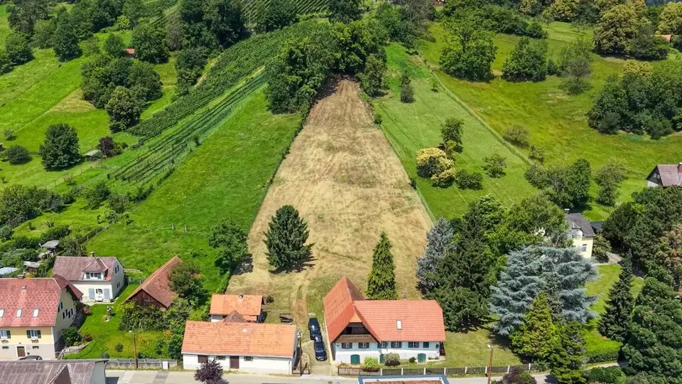 Exklusive Liegenschaft mit ca. 4.500 m² am Grazer Kehlberg - ca. 3.120 m² Bauland inkl. Studie