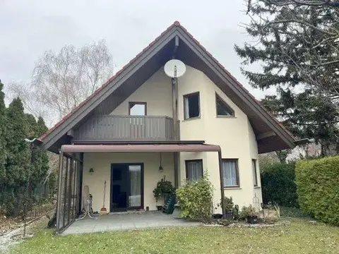 Alte Donaunähe - gepflegtes Einfamilienhaus/Vollkeller mit 377 m² Eigengrundstück