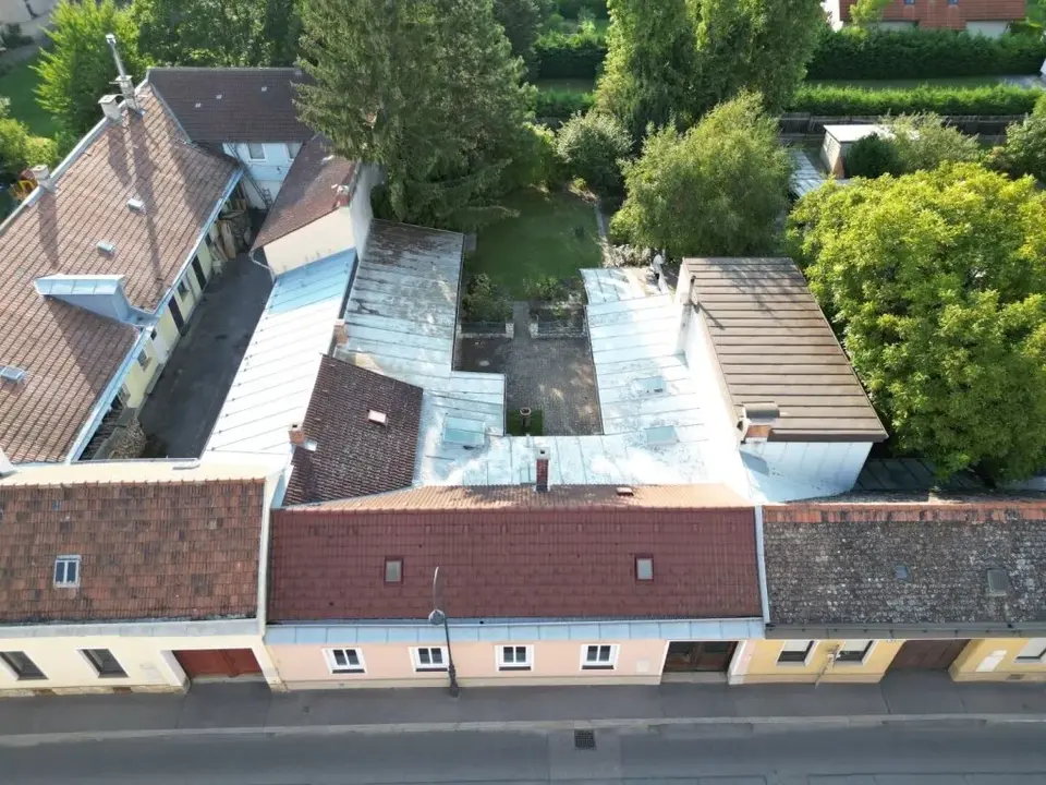 Historisches Winzerhaus mit großem Garten, Ausbaupotenzial und Baugenehmigung - eine seltene Gelegenheit in Strebersdorf / EIGENGRUND