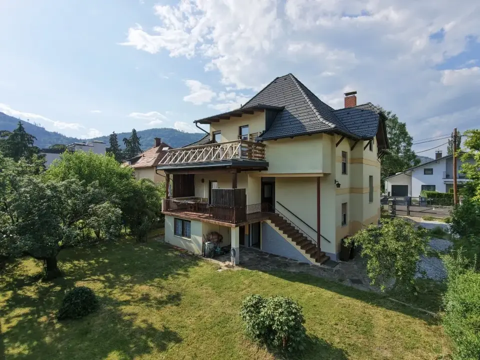 Historische Villa mit Charakter in begehrter Wohnlage in Eggenberg