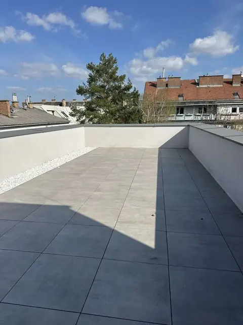 Top Anbindung- 5 Minuten zur U6 Perfekta Strasse, Ruhelage PUR-Sonnenbalkon