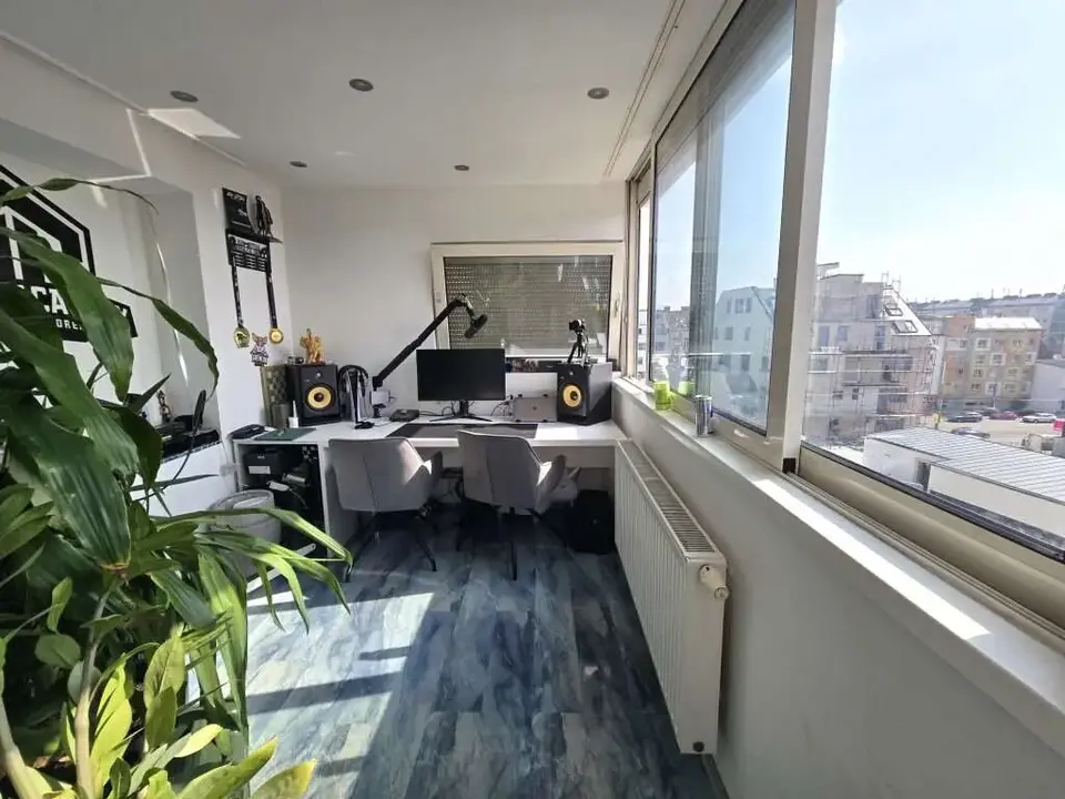 ++ MUSS MAN UNBEDINGT BESICHTIGEN + Wfl. 103m² +4 ZIMMER + BALKON + LOGGIA++