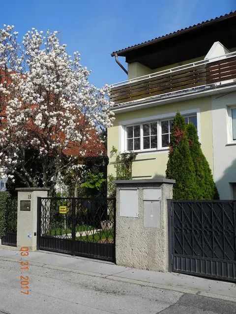 Doppelhaushälfte 112m2, Mauer-Rosenhügel, Garten 240m2 absolute Grünruhelage, Terrasse 16m2, Balkon 12m2, Garage
